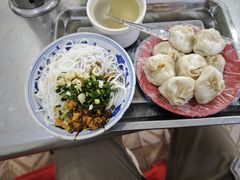 -高师傅特色米粉汤包(建设路店)