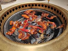 -蚂蚁洞·烤肉大营地(上海静安大悦城店)