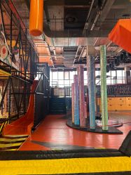 -嗨翻Hi-Fun竞技主题乐园·蹦床团建生日聚会(五棵松华熙店)
