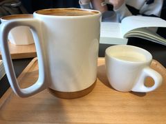 -物质生活书·酒吧