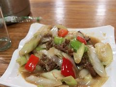 -怡妮新疆风味餐厅(东江湾路店)