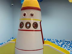 -小门牙好性格托育(北外滩中心)