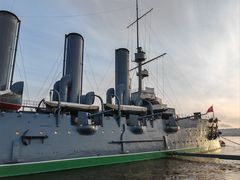 -阿芙乐尔号巡洋舰