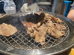 -草家酱蟹炭火烤肉店(珲春南路一店)