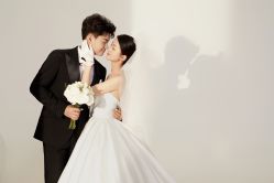 -喜爱高定婚纱摄影