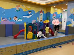 -戊辰亲子游泳俱乐部