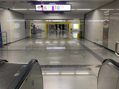 -红土地(地铁站)