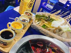 -马路边边串串香(苗栗路店)