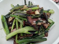 -湖南人家湘菜馆(镇江路店)