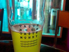 -TASTE ROOM Bar