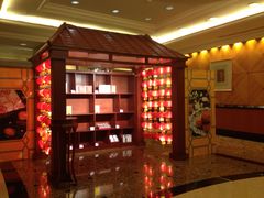 -深圳富苑皇冠假日套房酒店