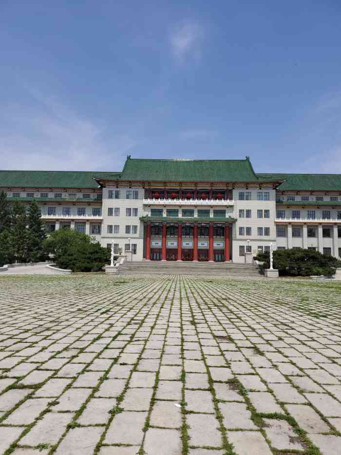 地质宫博物馆-"本来就是逛逛文化广场的,然后被这个建筑吸.