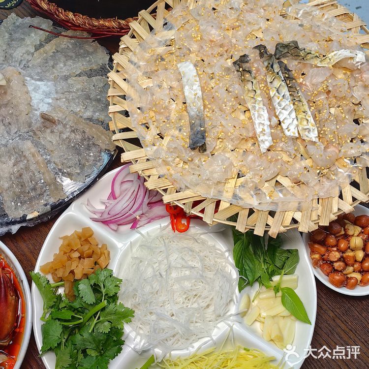 汕头市金平区长平路81号菊园南苑60栋3座101#鱼生