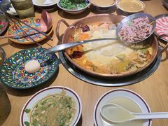 -洱火云南酸菜牛肉火锅(石景山当代商城店)