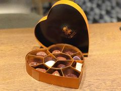 歌帝梵金装精选巧克力心形礼盒-GODIVA(王府井apm店)