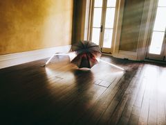 -Nathalie Djurberg与Hans Berg“牛皮纸包裹的月亮”-Prada荣宅当季展览