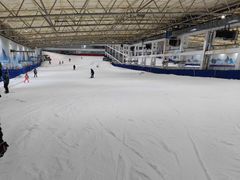 -乔波室内滑雪场