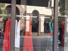 -BALENCIAGA(比斯特苏州购物村店)