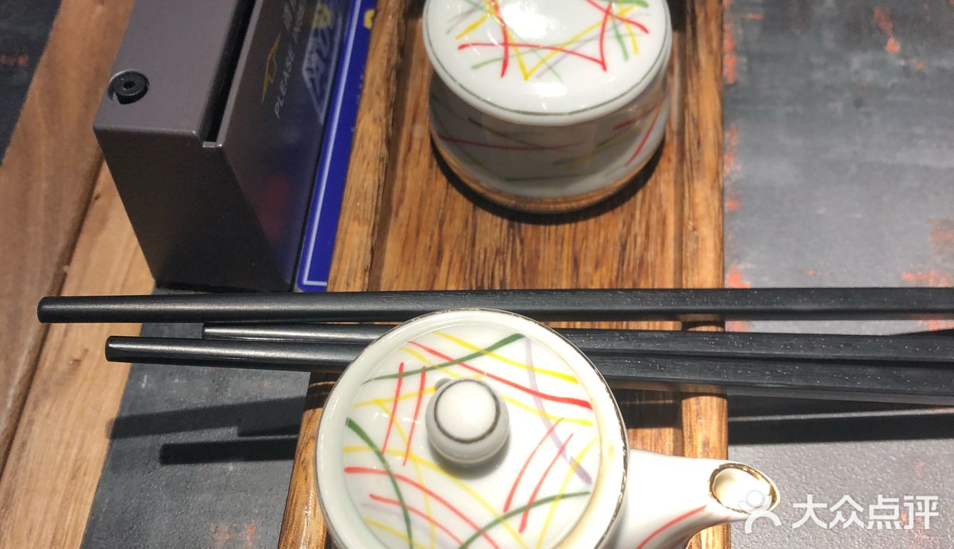 全身都暖和了。不想吃肉的时候，打开过杂菌面和笋衣面