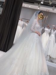 -艾米丽婚纱礼服