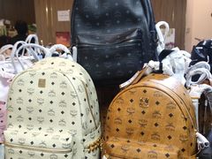 -广州周大福金融中心