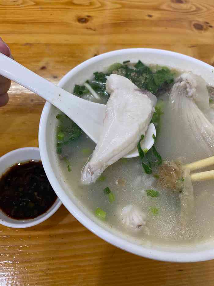 鑫记洪阳鱼粥-"新鲜,味美,如果加上鱼肠鱼肝,味道再上几.
