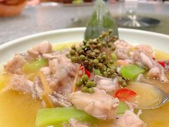 鲜花椒泡菜煮牛蛙-梧桐北京烤鸭·铜锅涮肉(海岸城店)