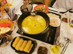 -鲜入围煮花胶鸡海鲜火锅
