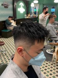 -海文先生国潮烫染男士理发馆