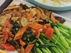 -一口猪海鲜浑锅·东北家常菜