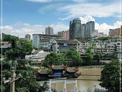 -包整·丝娃娃(一览甲秀楼风景店)