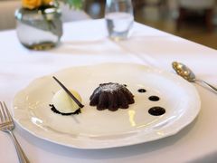 巧克力蛋糕配香草冰淇淋-Jean Georges