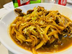 白菜炒肉丝-乡村馕坑肉·烧烤·新疆菜·本地人更爱吃(阿勒泰首店)