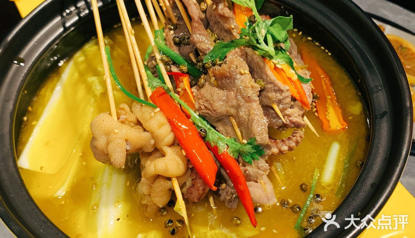 马尾姑娘小黄锅