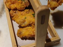 蛋黄鸡翅-弄堂里(西溪龙湖天街店)
