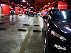 -欧尚超市苏州店停车场(金鸡湖路店)
