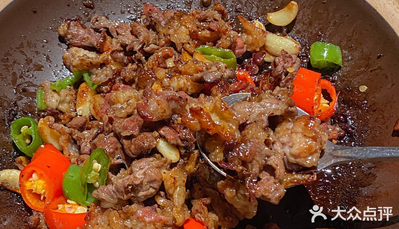 艾特你的饭搭子请你吃 这家店回头客超多想吃你就来