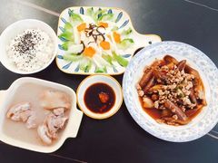 -鲸育宝宝月嫂(徐汇店)