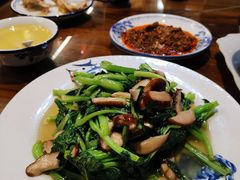 -缘来聚·徽菜名店(黄山宏村店)