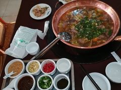 -朝伟清真铜瓢牛肉馆(三十年老·店)