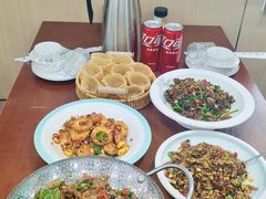 -湖南人家湘菜馆(镇江路店)