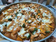 -亲昵春川鸡排(韩国美食街店)