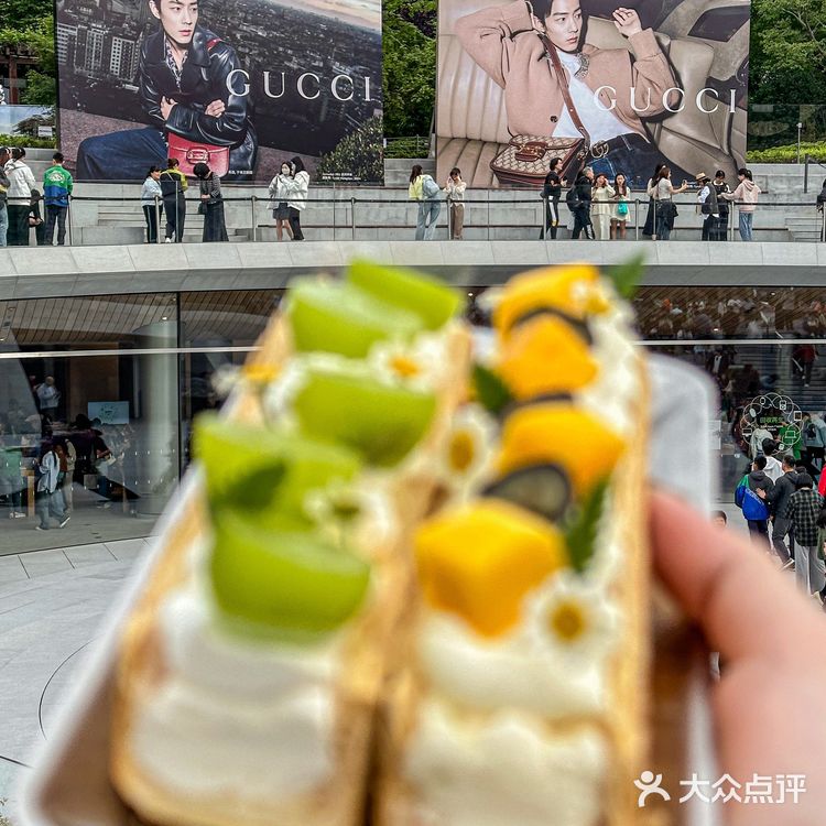 假期我来静安寺就干二件事！看肖战+吃甜食