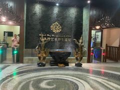 -泉城欧乐堡戏水湾艺术养生温泉