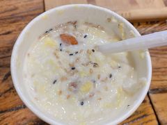 -清真老马家国华牛奶鸡蛋醪糟(正宁路店)