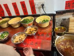 -柳州肥姨妈大骨螺蛳粉(曹路店)