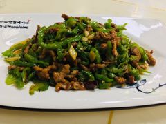 青椒炒肉丝-福园东北菜饺子铁锅炖