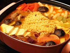 菌菇火锅-三清洞摩西韩式年糕火锅(威高广场店)