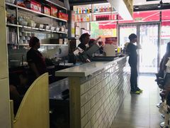-百品聚旋转火锅(万德庄店)