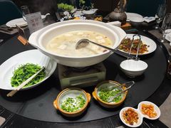 -忆江南·临江鱼馆